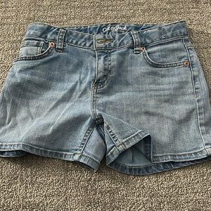Jean short light washed size 10/12 barely worn and new condition